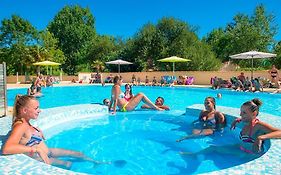 Camping Tranche Sur Mer